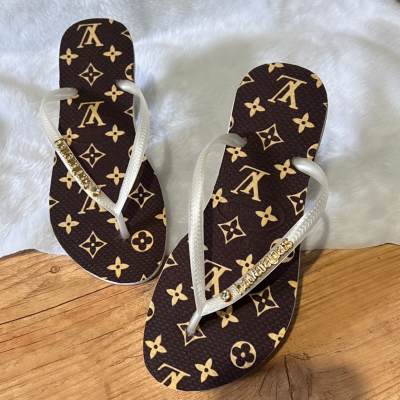 Chinelo personalizado louis vuitton