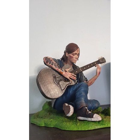 Action Figure Ellie (Com Violão)