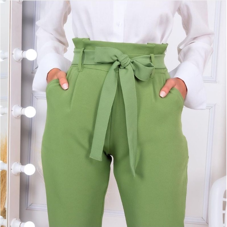 Calça clochard femenina tecido alfaiataria