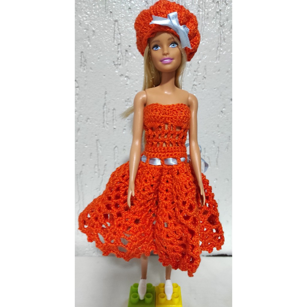 Roupa Barbie macacão em croche