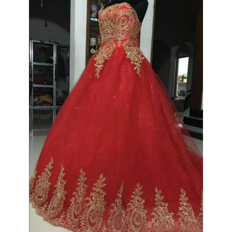 Vestido de princesa vermelho sales com dourado