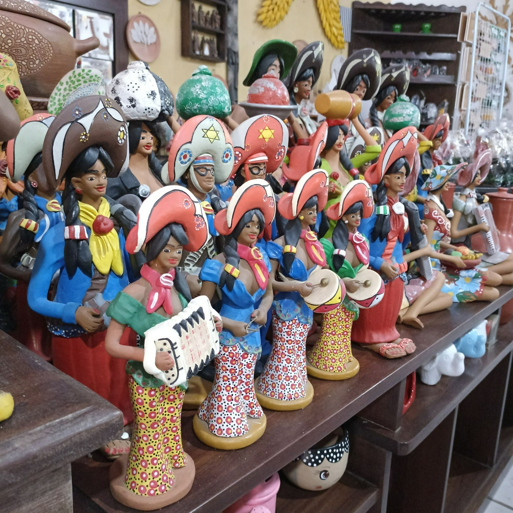 Caminhão de Madeira Cores Decorativo Brinquedo - AlvesArts - Loja de  Artesanato