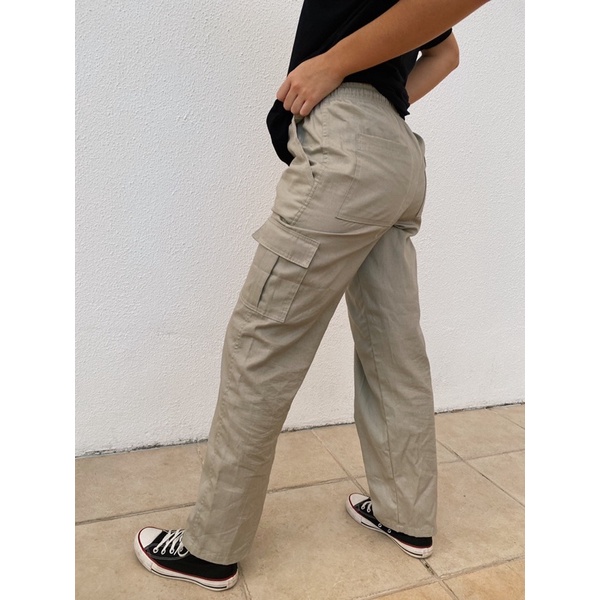 Calça Cargo Com Elástico, Compre na OPEN - Calça Cargo Com Elástico