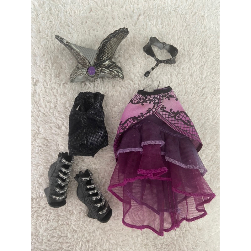 Ever after high Raven Queen  Cores disney, Ever after high, Bonecas  monster high