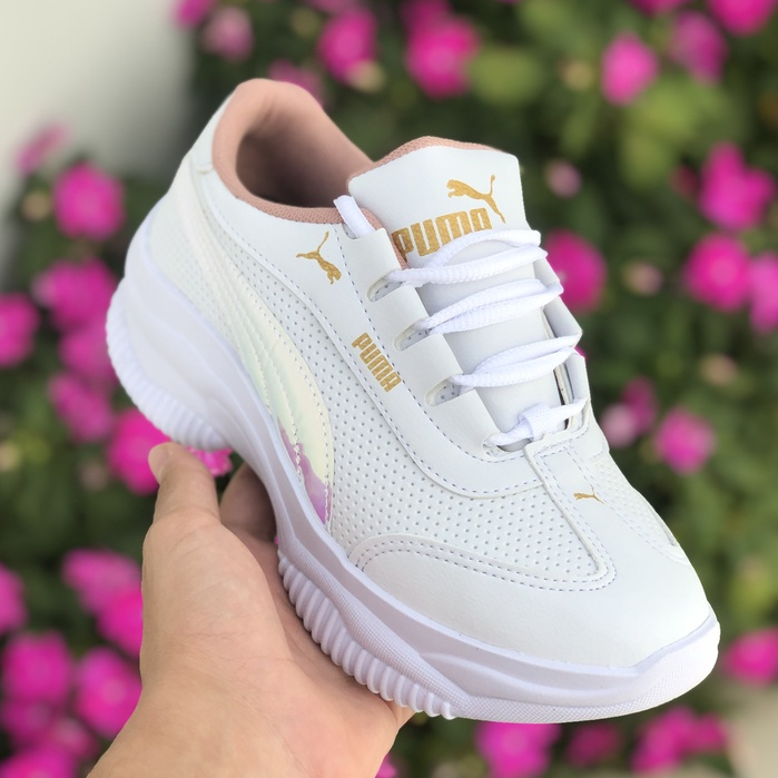 Tênis Puma plataforma branco com dourado