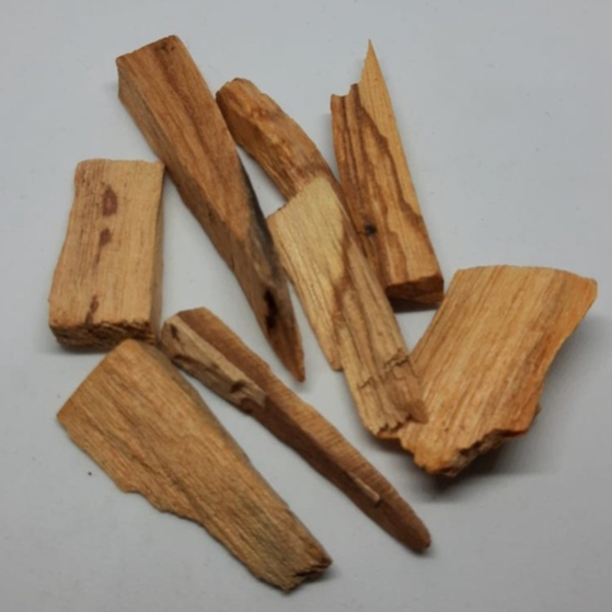 Incenso Palo Santo In Natura 50g em Relaxar e Meditar