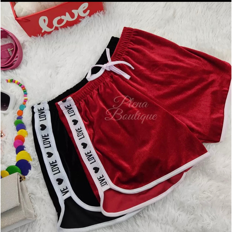 Shorts Veludo Love Shortinho curto Feminino Tendência casual confortavel