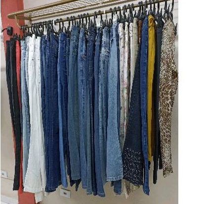 Lote De Roupas Diversas Usadas 40 Peças Para Bazar E Brechó