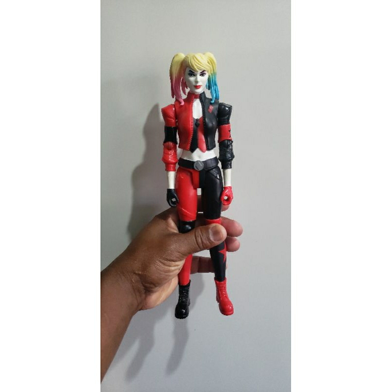 Boneca Arlequina Harley Quinn 30cm Articulada DC Comics Spin