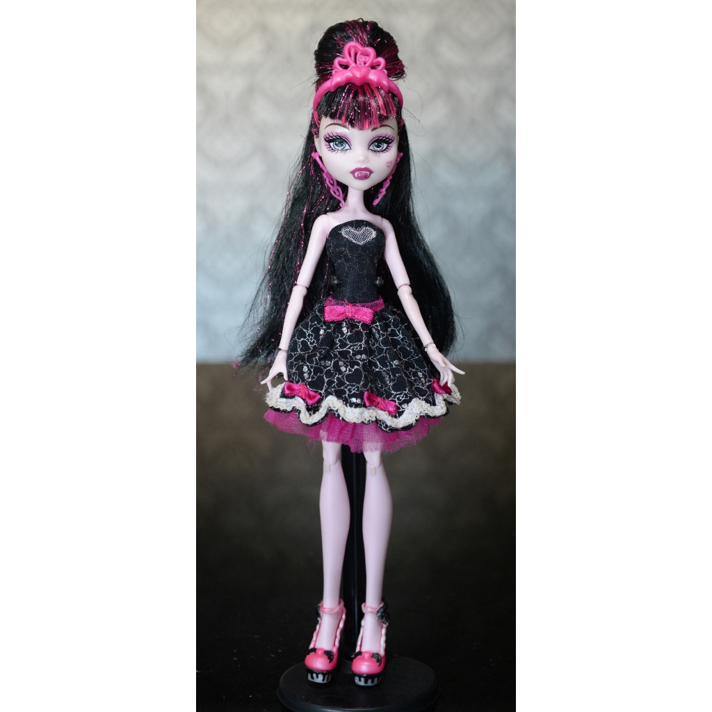 Boneca Monster high Draculaura - Desapegos de Roupas quase novas