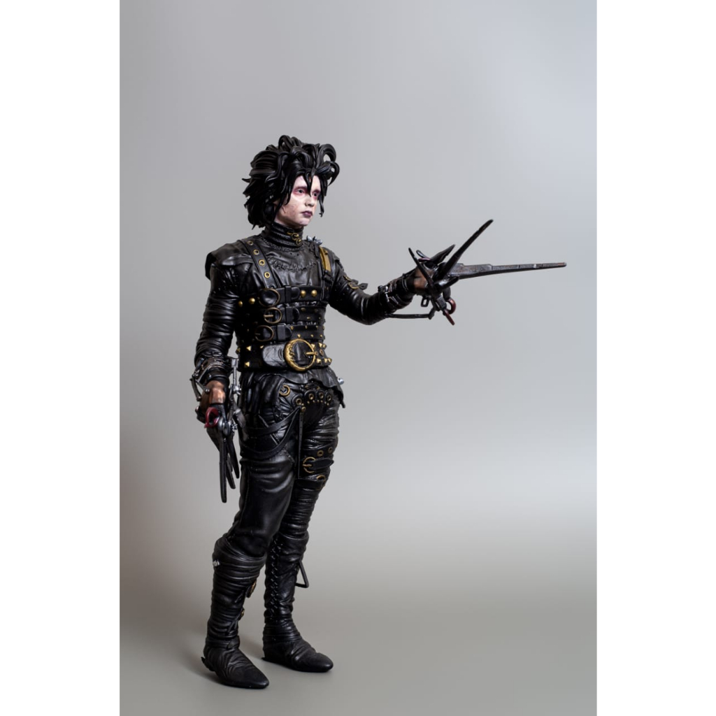 Edward Mãos de Tesoura Action Figure | Shopee Brasil