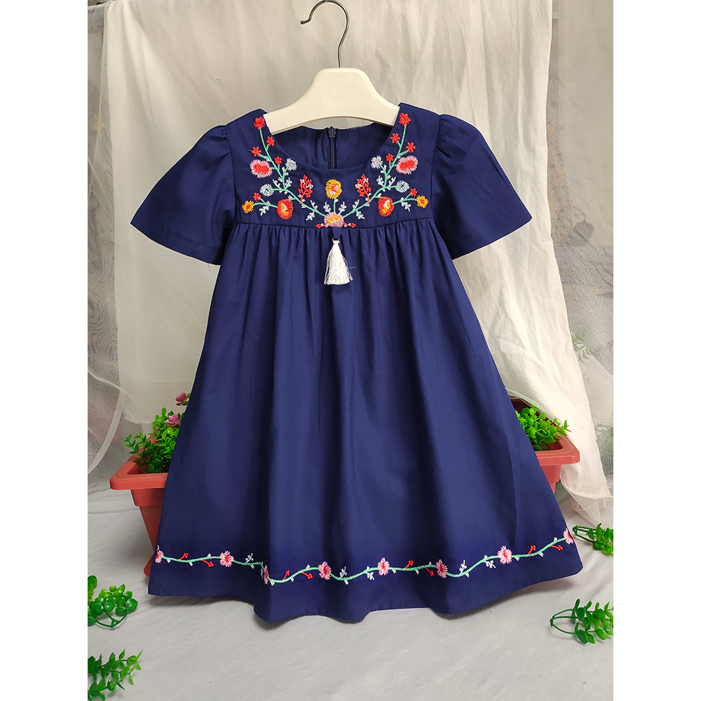 Vestido Manga Curta Floral Azul  Ideias fashion, Vestido casual