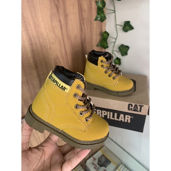 Conheça aqui os melhores modelos de botas Caterpillar infantis! - Mini  humanos