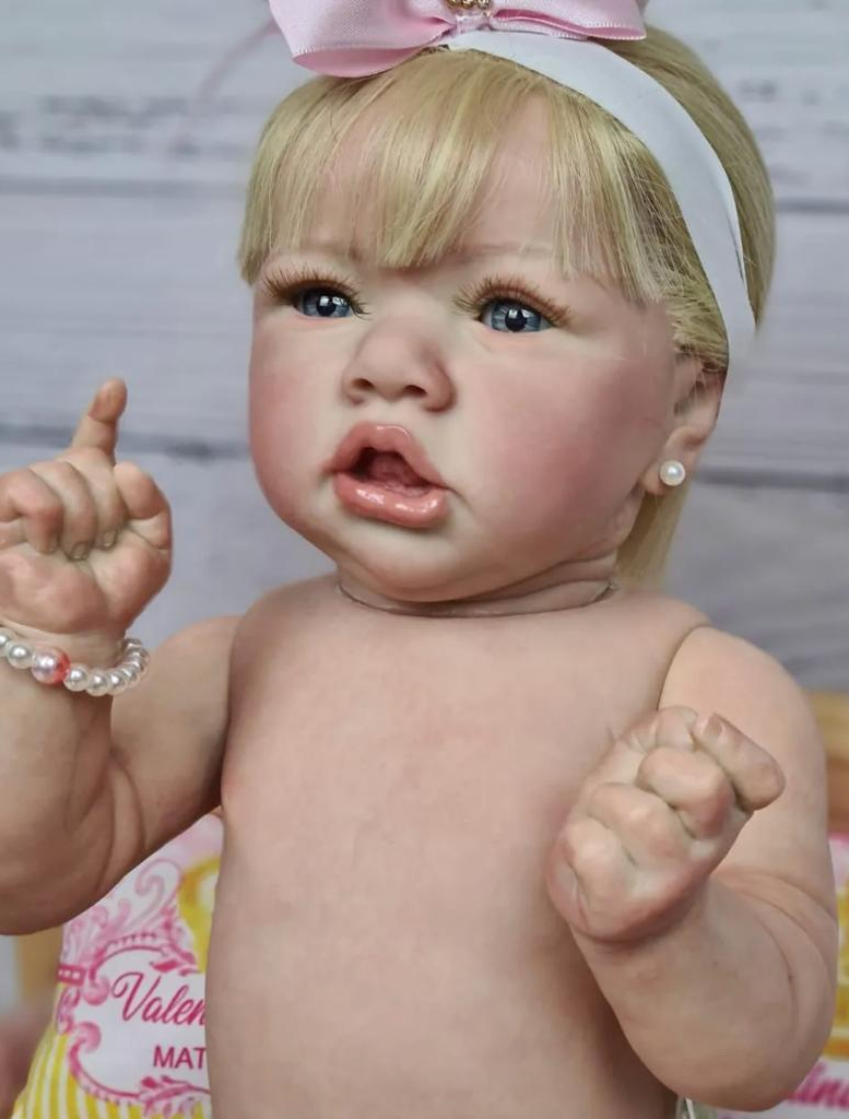 Bebê Reborn Loira Abigail Pode Banhar Cabelo Fio A Fio 2 Kg