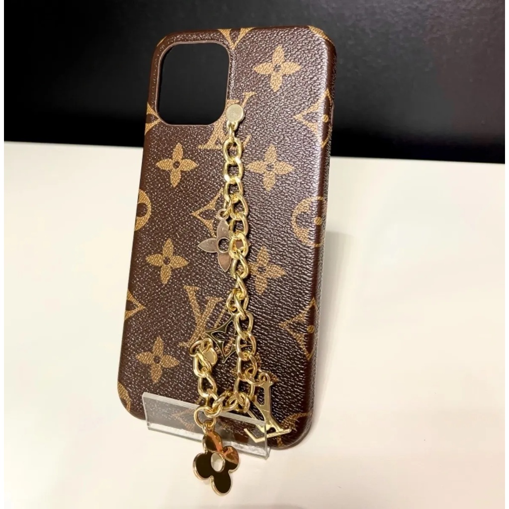 Capinha Iphone 12 Pro Max com Alça Removível Canvas Louis Vuitton, Capinha  Louis Vuitton Nunca Usado 81818991