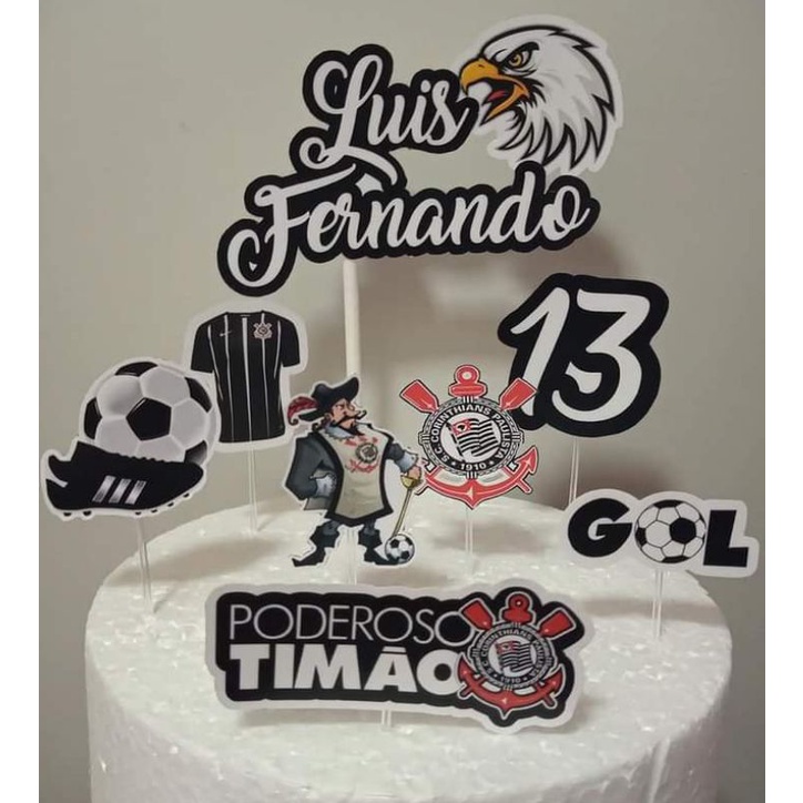 Toppers e personalizados - Topo de bolo: VITORIA MINEBLOX Personalizado pra  gatinha Thaís #personalizadoslucianaribeiro #topodebolo #amoremcadaarte