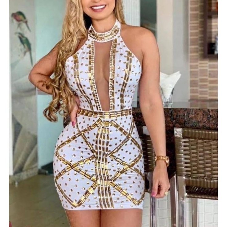 Vestidos customizados hot sale com pedrarias