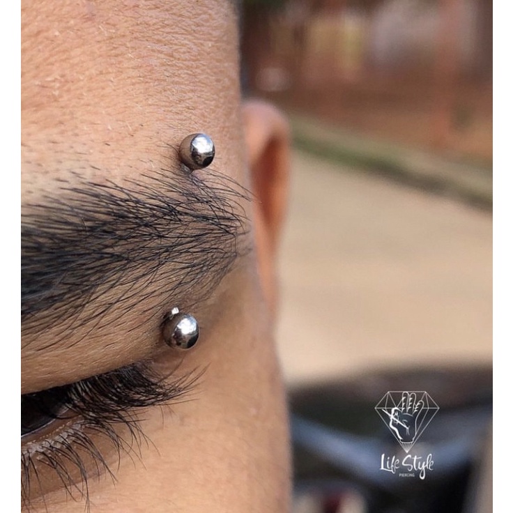 Foto de Boca Com Labret Piercing e mais fotos de stock de Piercing