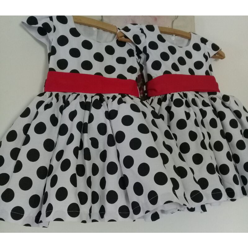 Vestido anos 60 infantil hot sale vermelho