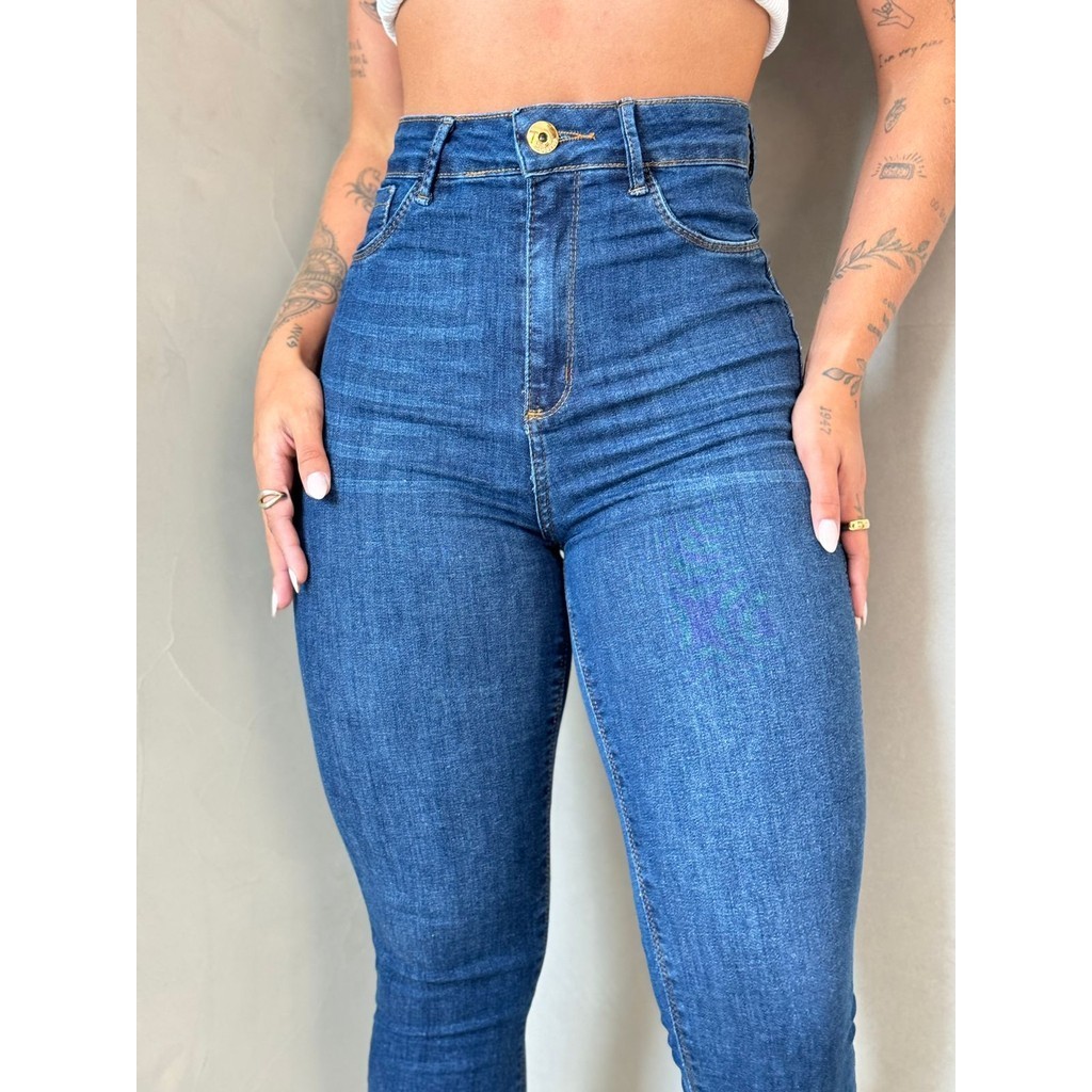 Calça jeans feminina modeladora lavagem clara pop moda jeans - Pop Modas  Jeans